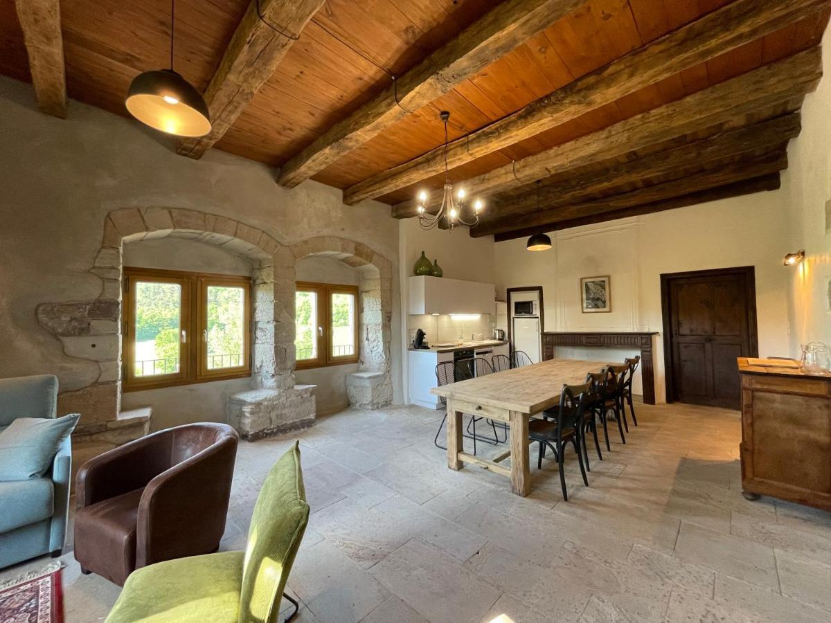 Chateau De Latour Sur Sorgue Marnhagues-et-Latour Exteriör bild